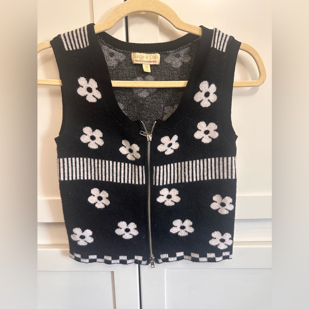 Black and White Floral Knit Vest
